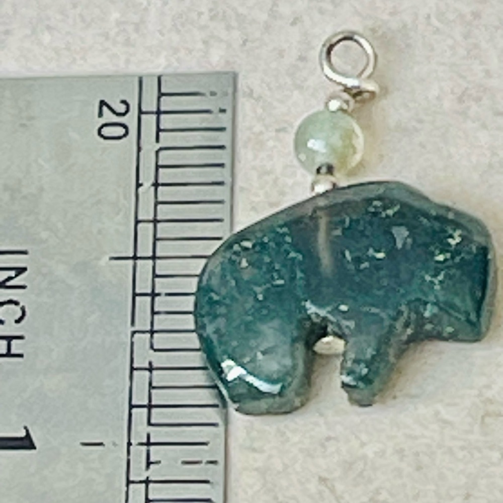VTG Native American Moss Agate Carved Buffalo Gemstone Pendant - Picture 3 of 4